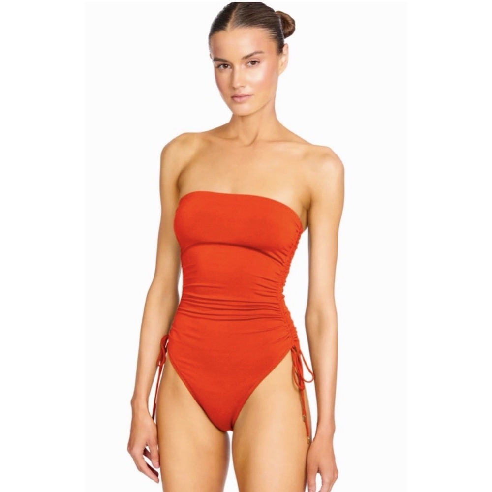 NWT Robin Piccone Aubrey Strapless Cinched One Piece Swimsuit Size 6 MSRP $176